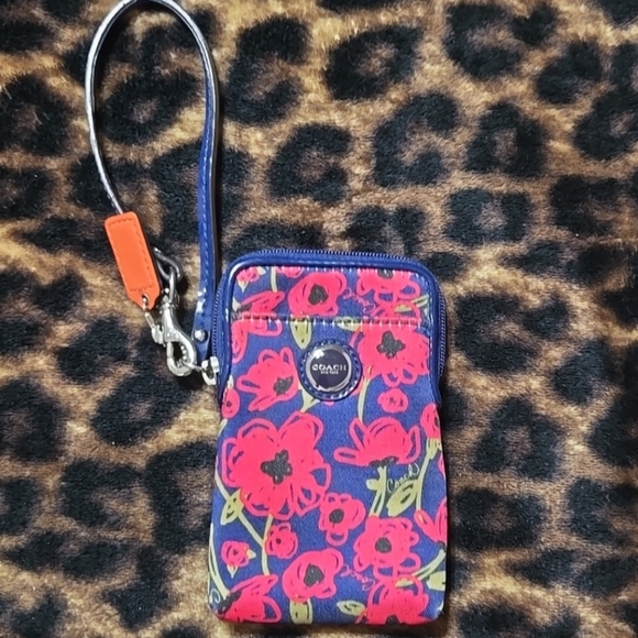 Coach Poppy Wristlet - Picture 1 of 2